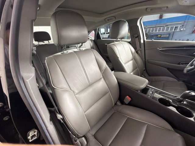Used 2015 Chevrolet Impala LTZ FWD image 35