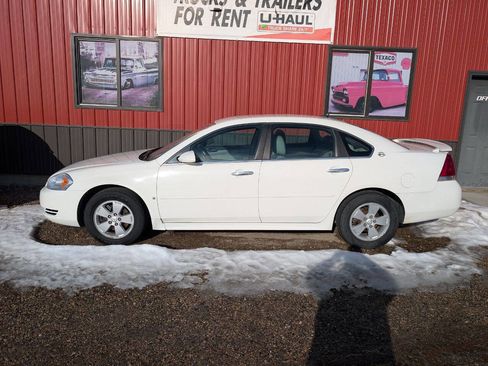 Used 2009 Chevrolet Impala LT w/ Luxury Edition Package image 1