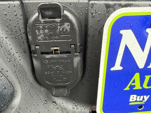 Used 2018 RAM 1500 Sport w/ Quick Order Package 26Q Night image 10