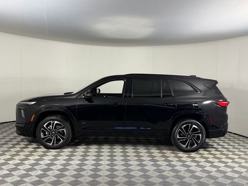 Used 2025 Buick Enclave Sport Touring image 9