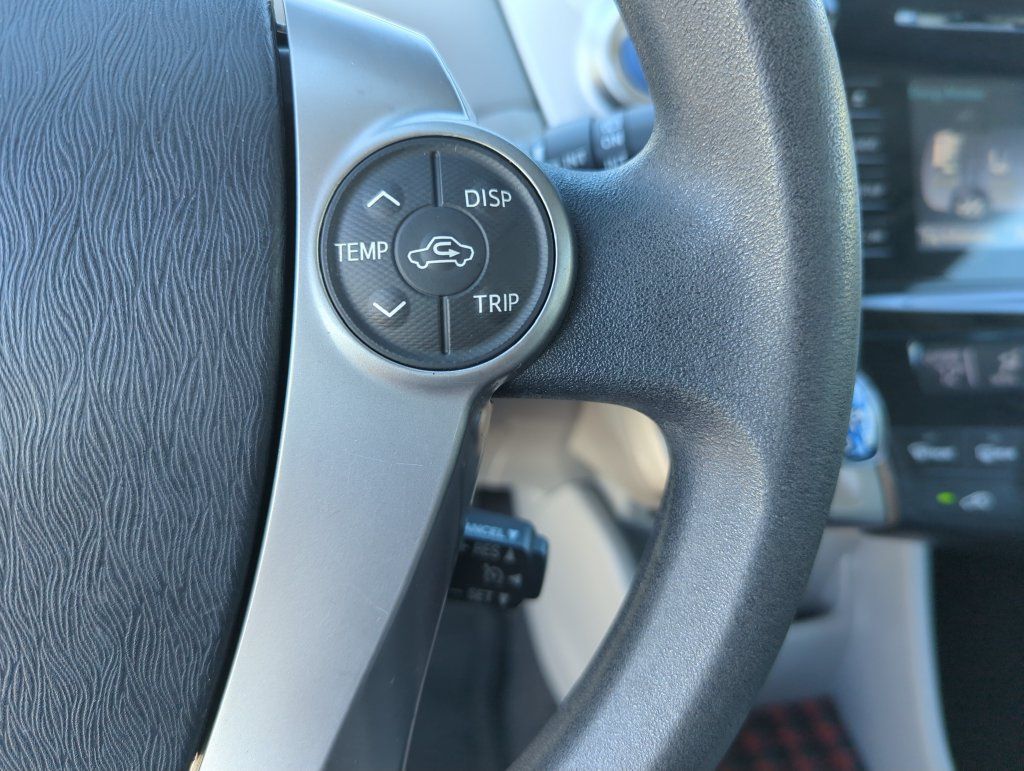 Used 2017 Toyota Prius V Two w/ Carpet Mat Package FWD image 23