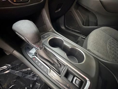 Used 2024 Chevrolet Equinox LT AWD/4WD image 21