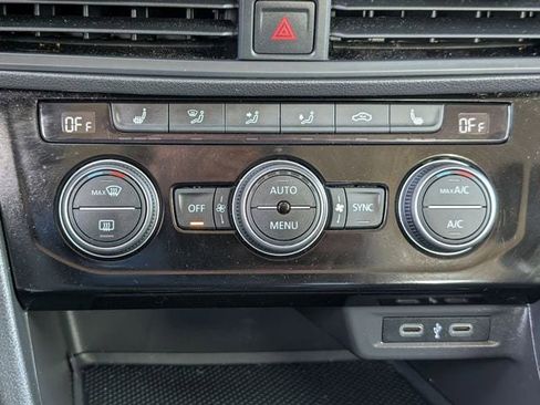 Used 2022 Volkswagen Jetta SE image 15