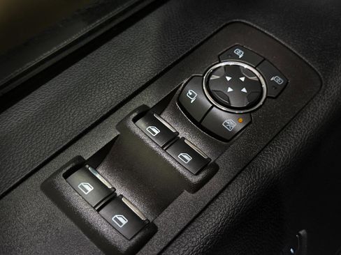 Used 2018 Ford F150 Lariat w/ Equipment Group 502A Luxury AWD/4WD image 7