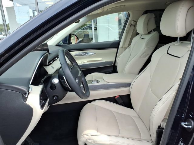 Used 2023 Genesis GV70 2.5T w/ Advanced Package AWD/4WD image 3