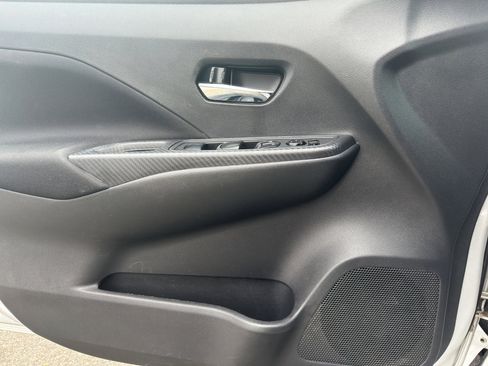 Used 2021 Nissan Versa SV image 12