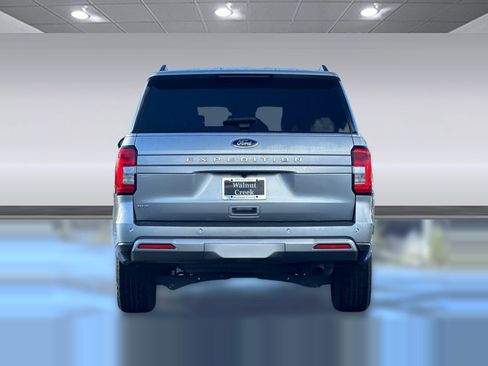 Used 2022 Ford Expedition XLT image 9