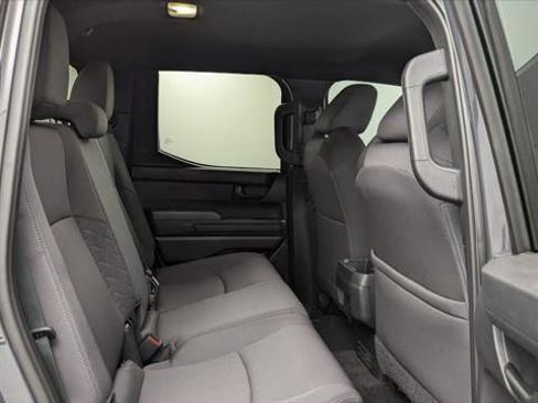 Used 2025 Toyota Tacoma SR image 18