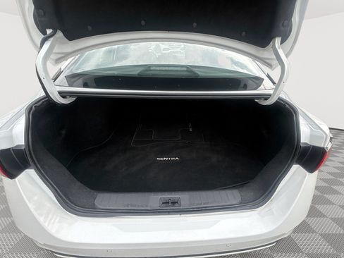 Used 2025 Nissan Sentra SV FWD image 21