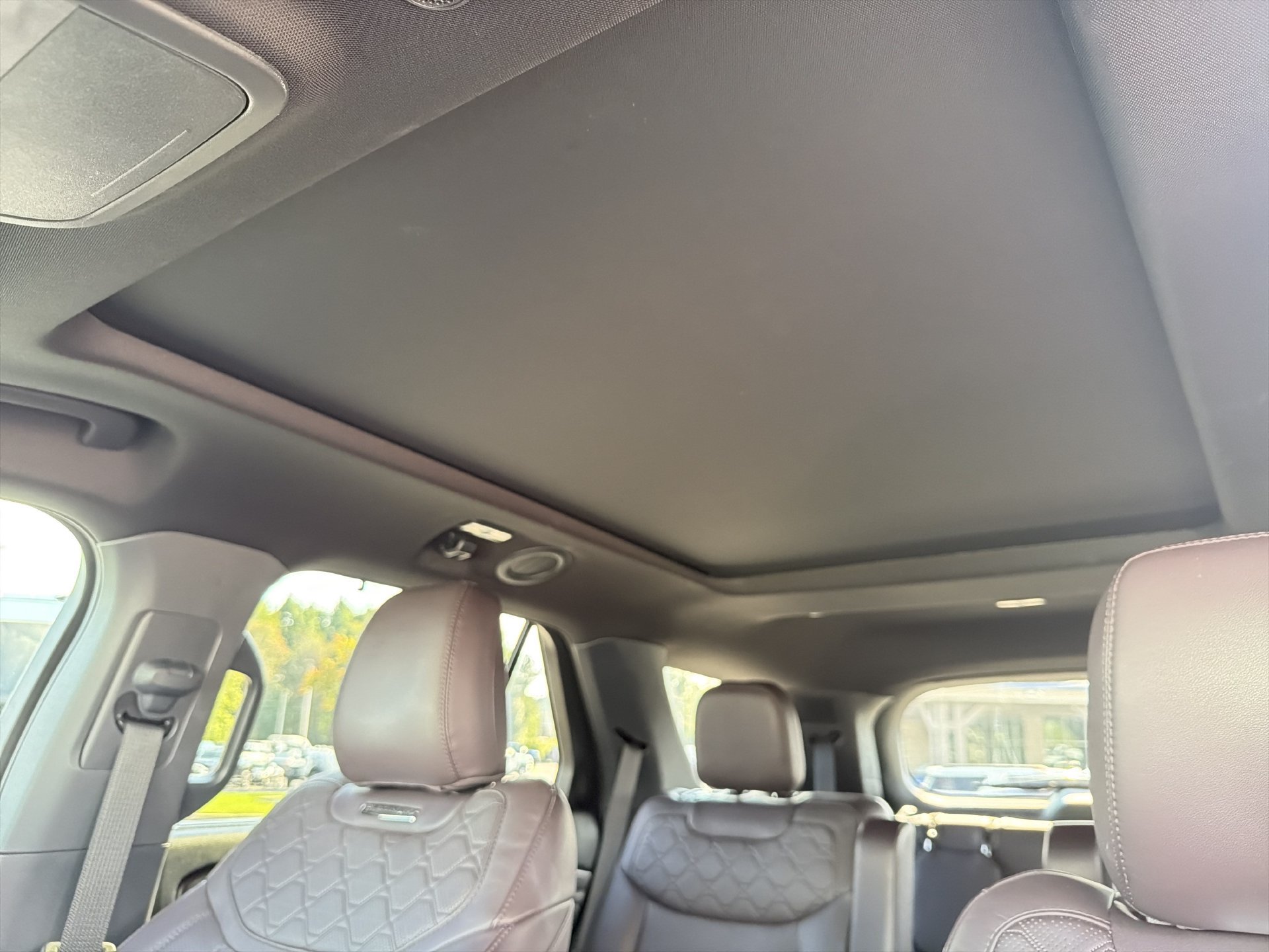 Used 2025 Ford Explorer Platinum w/ Ultimate Package AWD/4WD image 19