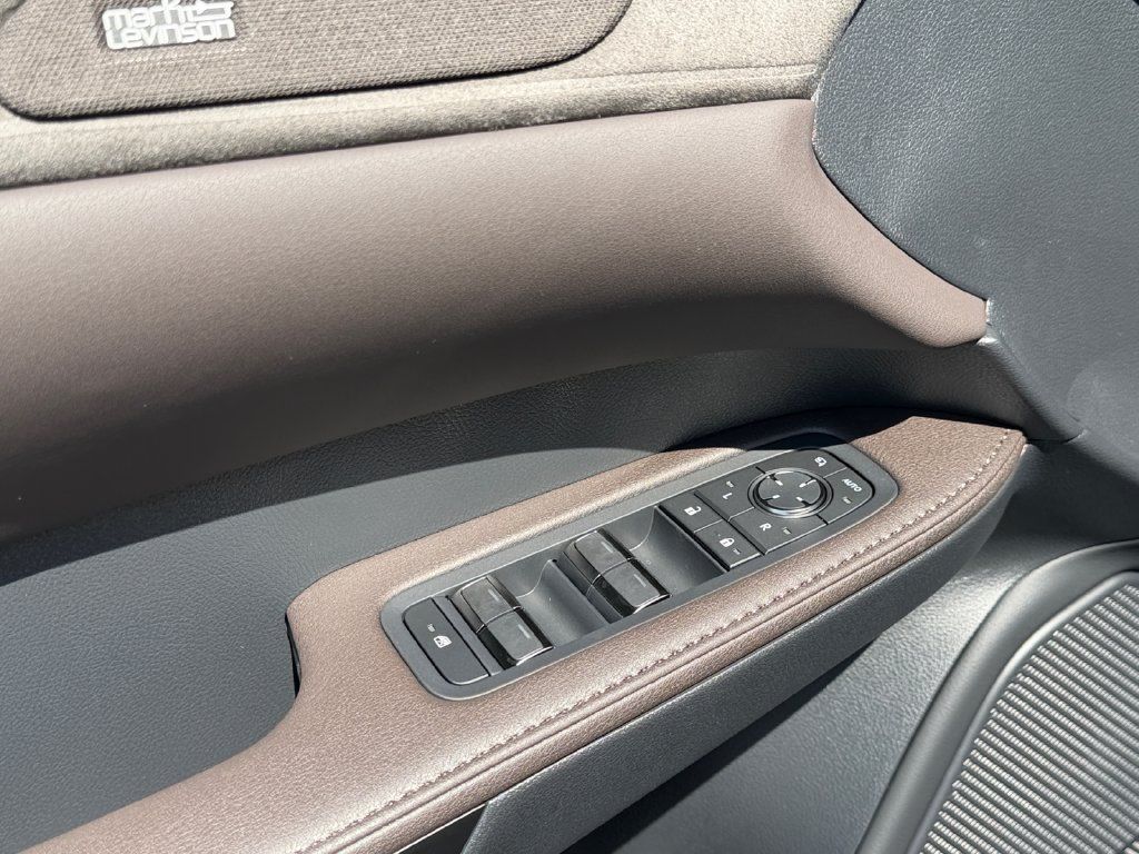 New 2026 Lexus RX 450h AWD w/ Convenience Package image 11