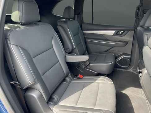 Used 2025 Buick Enclave Preferred image 26