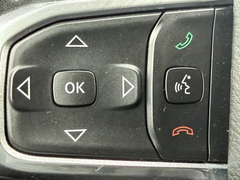 Used 2019 RAM 1500 Laramie AWD/4WD image 33
