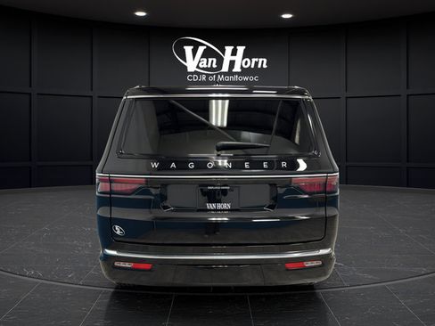 Used 2024 Jeep Wagoneer 4WD w/ Convenience Group I image 6