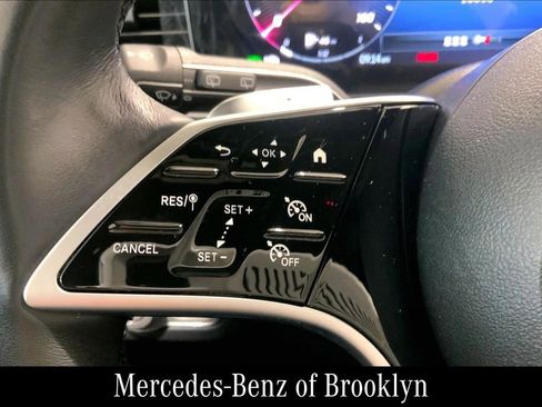 Used 2025 Mercedes-Benz GLE 350 4MATIC image 25