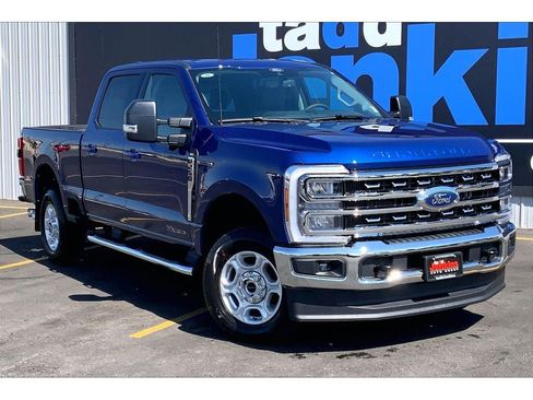 New 2026 Ford F250 XLT w/ XLT Premium Package AWD/4WD image 17