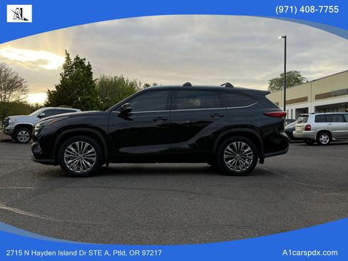 Used 2021 Toyota Highlander Platinum AWD/4WD image 5