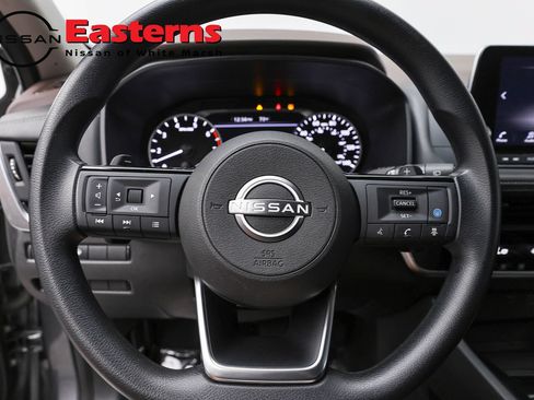Used 2023 Nissan Rogue SV AWD/4WD image 10