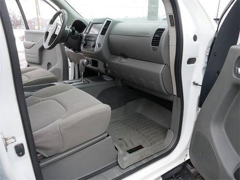 Used 2019 Nissan Frontier SV image 18