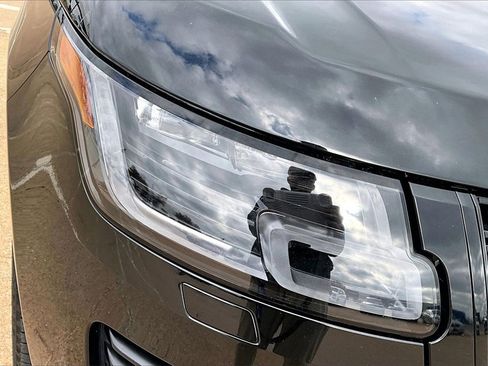 Used 2022 Land Rover Range Rover P525 Westminster Edition image 30