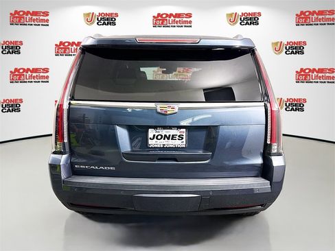 Used 2020 Cadillac Escalade Luxury image 15