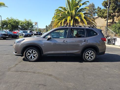 Used 2023 Subaru Forester Premium AWD/4WD image 4