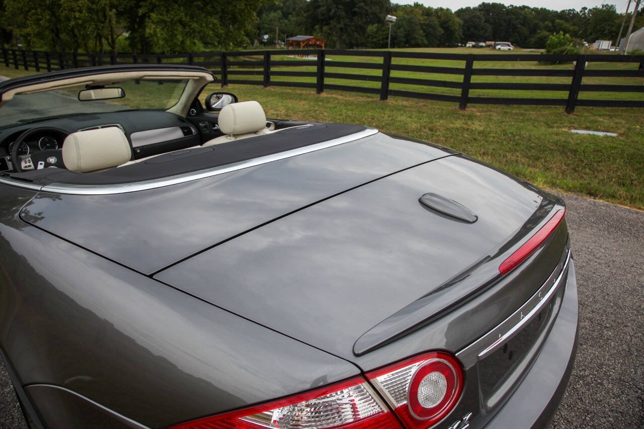 Used 2009 Jaguar XKR R RWD image 17