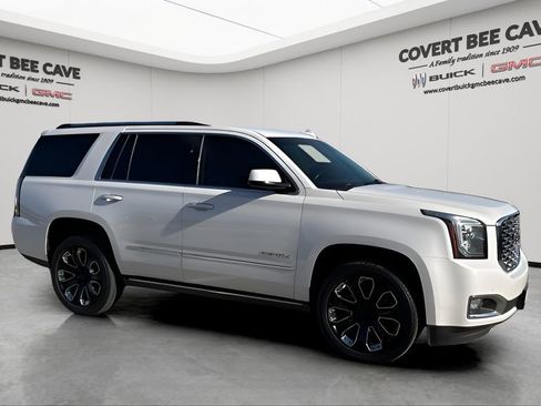 Used 2018 GMC Yukon Denali w/ Open Road Package image 12