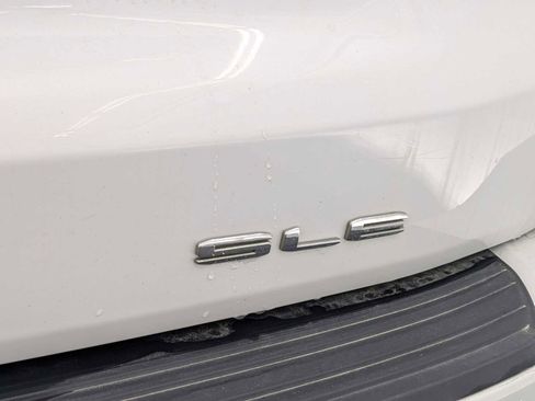 Used 2023 GMC Yukon SLE image 15