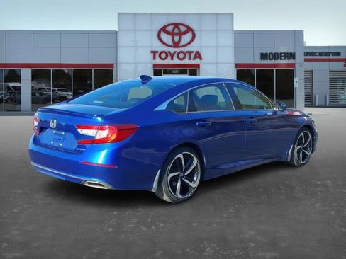 Used 2018 Honda Accord Sport image 6