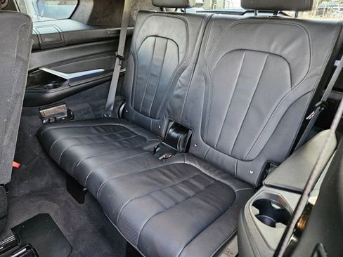 Used 2022 BMW X7 xDrive40i w/ M Sport Package image 20