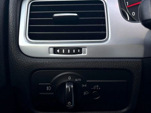 Used 2015 Volkswagen Touareg VR6 image 43