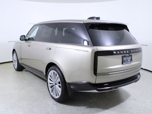 New 2026 Land Rover Range Rover Long Wheelbase SE image 5