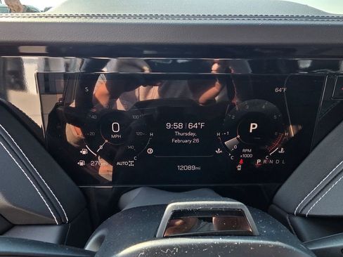 Used 2025 GMC Yukon XL AT4 Ultimate image 15