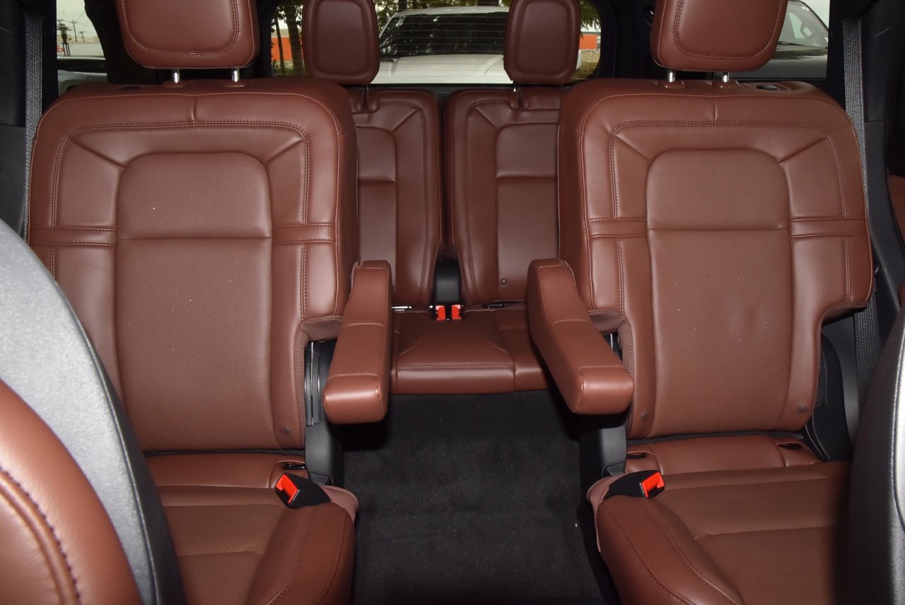New 2027 Lincoln Aviator Reserve w/ Jet Appearance Package RWD image 21