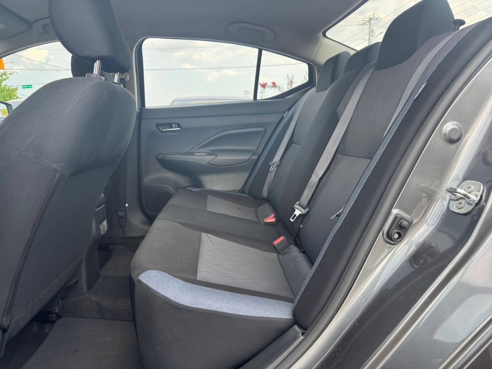 Used 2025 Nissan Versa SV FWD image 22
