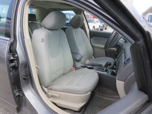 Used 2012 Ford Fusion SE image 10