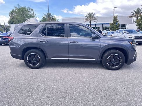 Used 2025 Honda Pilot EX-L image 7