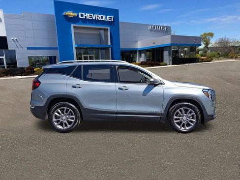 Used 2023 GMC Terrain SLT AWD/4WD image 27