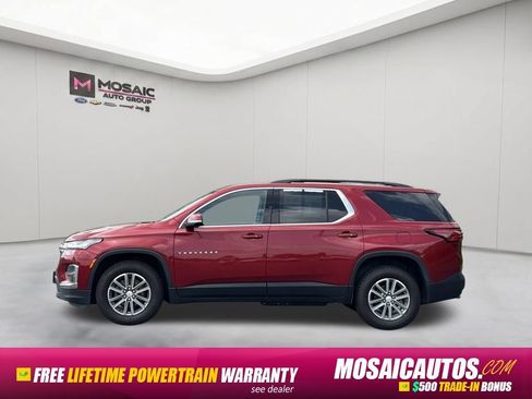 Used 2023 Chevrolet Traverse LT FWD image 4