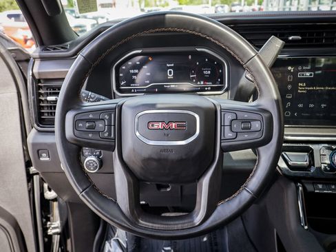 Used 2024 GMC Sierra 2500 AT4 w/ AT4 Premium Plus Package AWD/4WD image 21