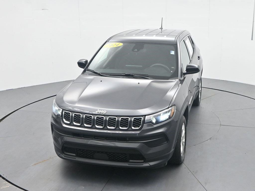 Used 2024 Jeep Compass Sport AWD/4WD image 32