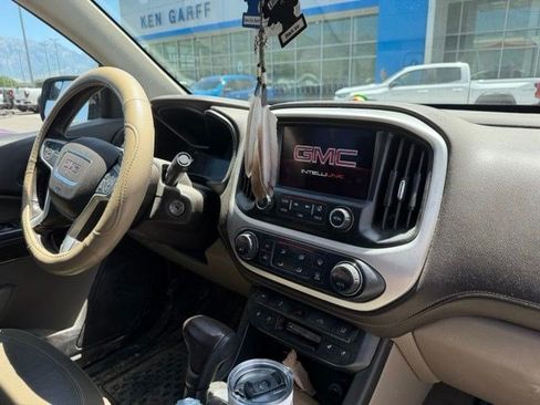 Used 2015 GMC Canyon SLT w/ Driver Alert Package AWD/4WD image 10