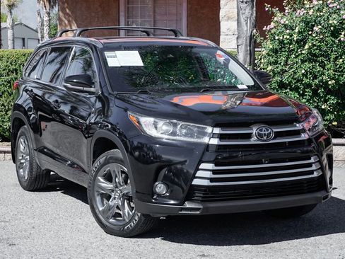Used 2018 Toyota Highlander Limited Platinum AWD/4WD image 1