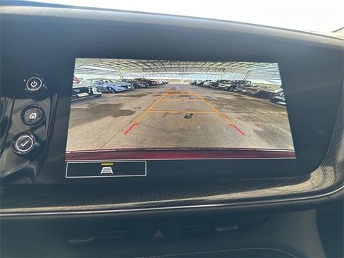 Used 2023 Buick Envision Essence image 17