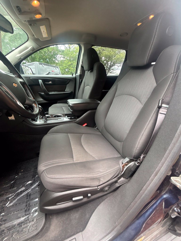 Used 2015 Chevrolet Traverse LT w/ Style and Technology Package AWD/4WD image 16