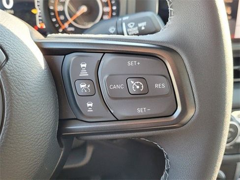 New 2025 Jeep Gladiator Rubicon w/ Convenience Group image 23