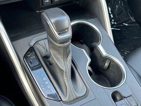 Used 2021 Toyota Highlander XLE image 22