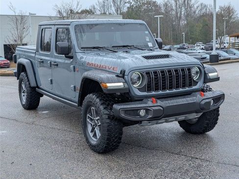 Used 2024 Jeep Gladiator Mojave w/ Convenience Group AWD/4WD image 9