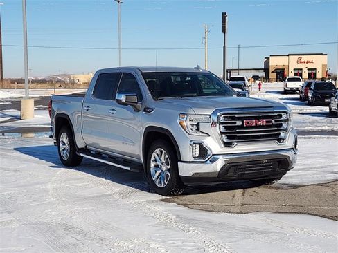 Used 2021 GMC Sierra 1500 SLT image 3